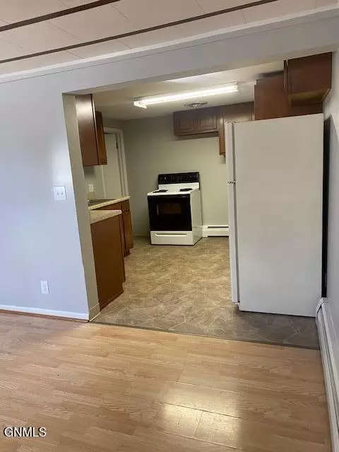 227 10th Ave E, Dickinson, ND 58601 photo 28