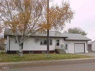 227 10th St E, Dickinson, ND 58601