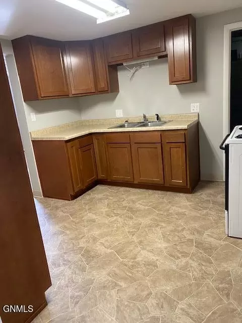 227 10th Ave E, Dickinson, ND 58601 photo 36