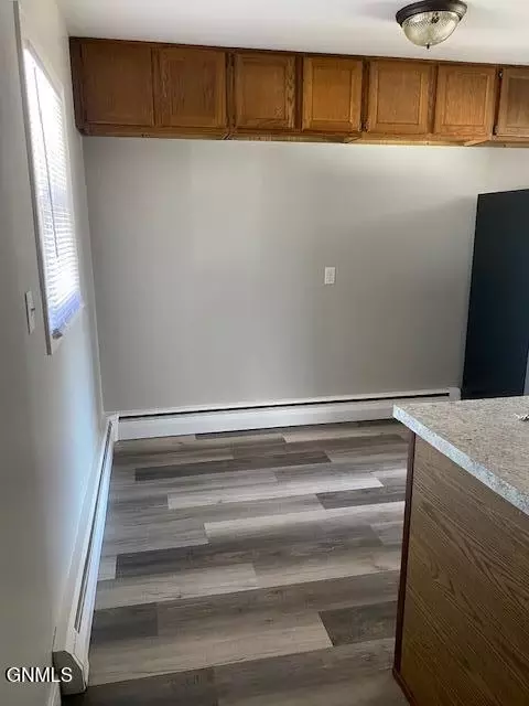227 10th Ave E, Dickinson, ND 58601 photo 47