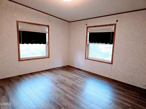 601 B Ave E, Napoleon, ND 58561 photo 11