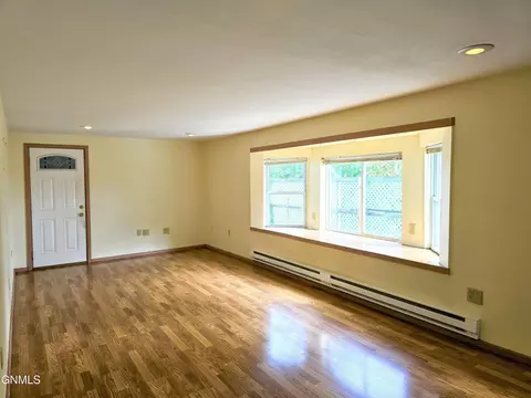 601 B Ave E, Napoleon, ND 58561 photo 13