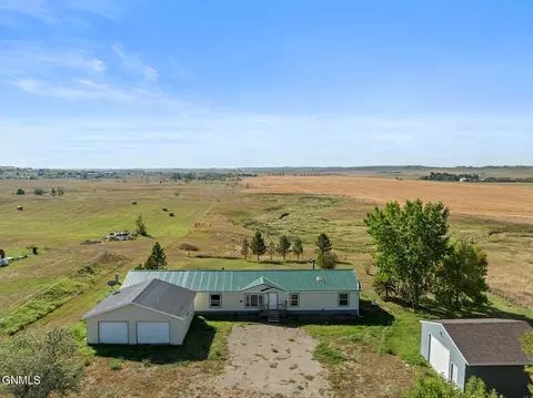 12682 23rd St NW, Watford City, ND 58854