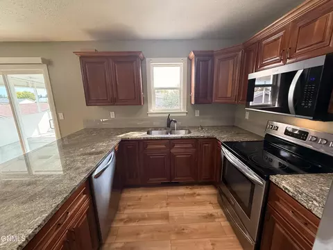 Kitchen - 1825 28th St W, Williston, ND 58801 photo 6 of 6