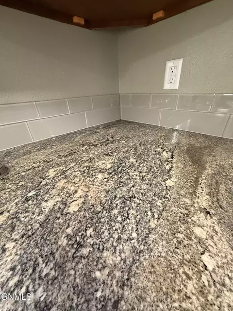 Kitchen - 1825 28th St W, Williston, ND 58801 photo 4 of 6
