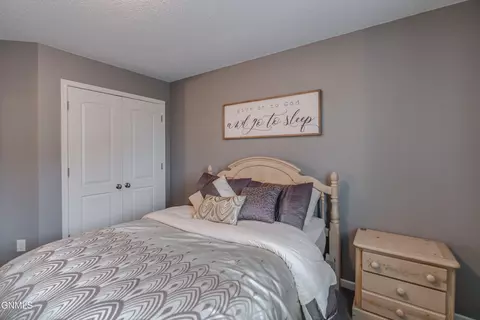 Bedroom - 2008 Marina Rd SE, Mandan, ND 58554 photo 7 of 8