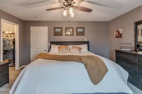 Bedroom - 2008 Marina Rd SE, Mandan, ND 58554 photo 1 of 8