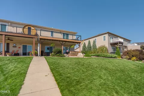 Exterior - 2008 Marina Rd SE, Mandan, ND 58554 photo 11 of 19