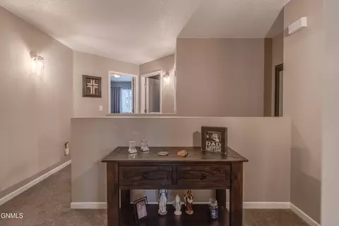 Entry Way - 2008 Marina Rd SE, Mandan, ND 58554 photo 3 of 3