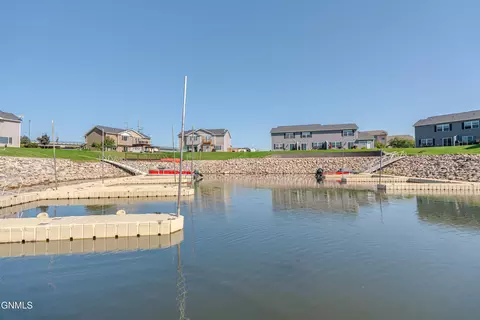 View/Area - 2008 Marina Rd SE, Mandan, ND 58554 photo 3 of 18