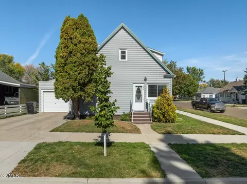 402 4th St W, Williston, ND 58801 photo 5