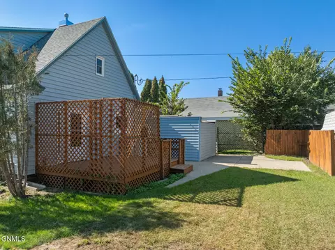 402 4th St W, Williston, ND 58801 photo 8