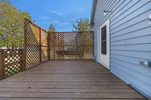 402 4th St W, Williston, ND 58801 photo 11