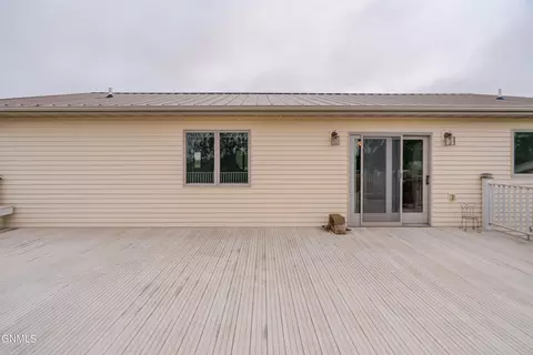 Exterior - 7750 Spruce Pl, Bismarck, ND 58504 photo 12 of 19
