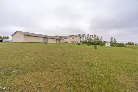 Exterior - 7750 Spruce Pl, Bismarck, ND 58504 photo 7 of 19