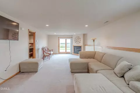 Living - 7750 Spruce Pl, Bismarck, ND 58504 photo 3 of 4