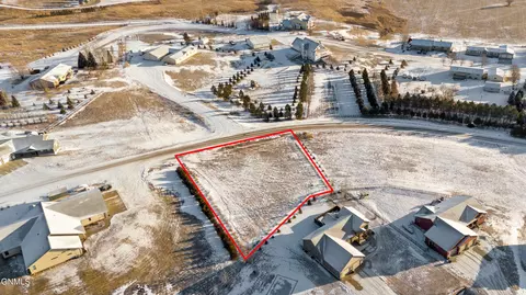 11231125 Elbowoods Dr, Hazen, ND 58545