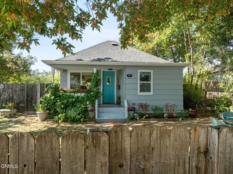 707 5th Ave W, Williston, ND 58801