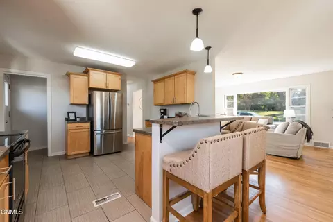 1202 4th St N, Bismarck, ND 58501 photo 8