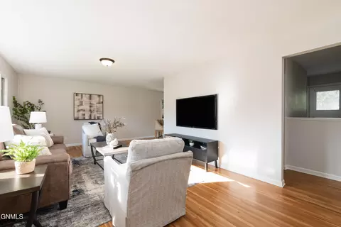 1202 4th St N, Bismarck, ND 58501 photo 6