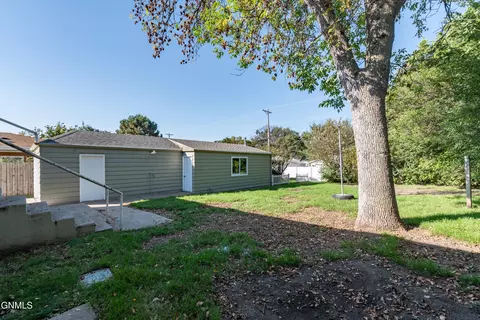 1202 4th St N, Bismarck, ND 58501 photo 30