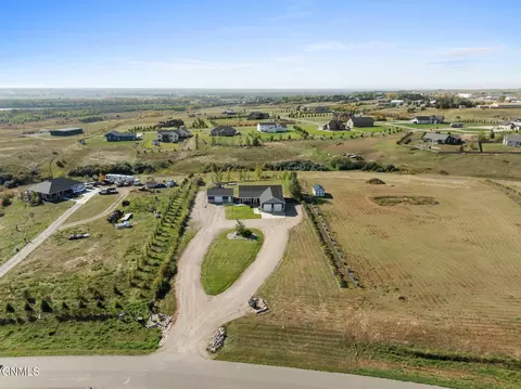 View/Area - 14006 Prairie Ln, Williston, ND 58801 photo 5 of 10