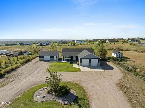 View/Area - 14006 Prairie Ln, Williston, ND 58801 photo 3 of 10