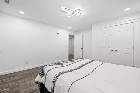 Bedroom - 14006 Prairie Ln, Williston, ND 58801 photo 5 of 10