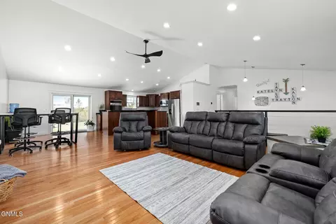 Living - 14006 Prairie Ln, Williston, ND 58801 photo 2 of 2