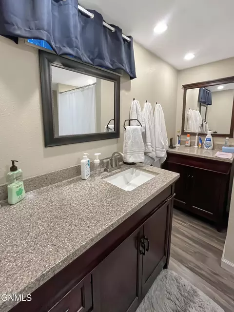 Bath - 1718 4th St W, Williston, ND 58801 photo 4 of 4