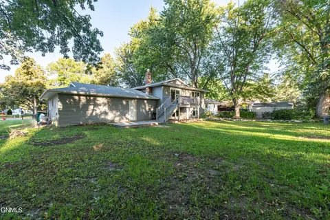 1227 Pocatello Dr, Bismarck, ND 58504 photo 34