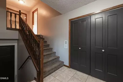 1227 Pocatello Dr, Bismarck, ND 58504 photo 5