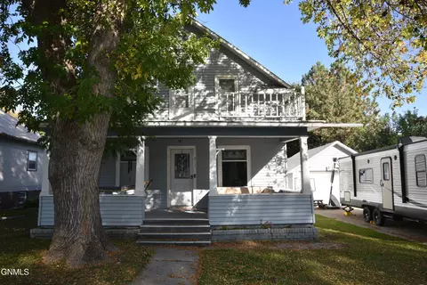 413 1st Ave SE, Ashley, ND 58413