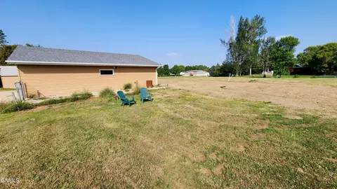 8900 Willow Rd N, Mandan, ND 58554 photo 8