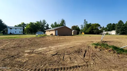 8900 Willow Rd N, Mandan, ND 58554 photo 7