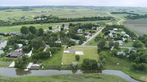 8900 Willow Rd N, Mandan, ND 58554 photo 39
