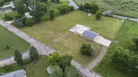 8900 Willow Rd N, Mandan, ND 58554 photo 32
