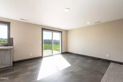 1213 Round Top Rd, Bismarck, ND 58503 photo 35