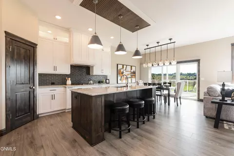 1213 Round Top Rd, Bismarck, ND 58503 photo 10