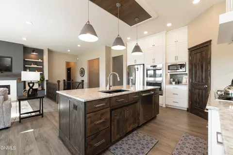 1213 Round Top Rd, Bismarck, ND 58503 photo 19