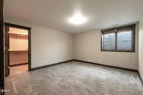 1213 Round Top Rd, Bismarck, ND 58503 photo 38