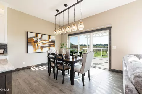 1213 Round Top Rd, Bismarck, ND 58503 photo 11