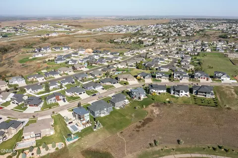 1213 Round Top Rd, Bismarck, ND 58503 photo 47