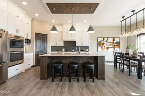 1213 Round Top Rd, Bismarck, ND 58503 photo 13