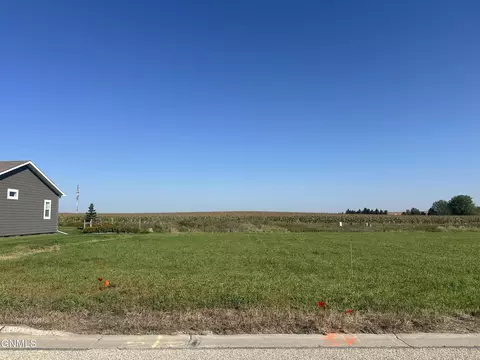 1414 10th St SW, Jamestown, ND 58401