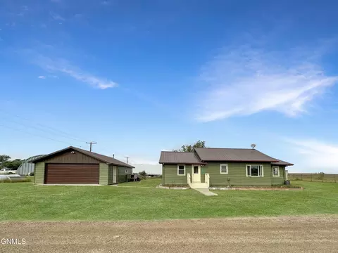 301 Main St, Zahl, ND 58856