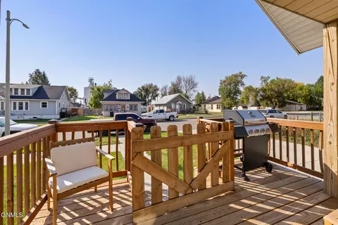 414 W Broadway, Williston, ND 58801 photo 5