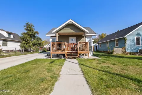 414 W Broadway, Williston, ND 58801 photo 2