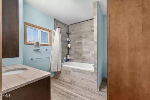 414 W Broadway, Williston, ND 58801 photo 12