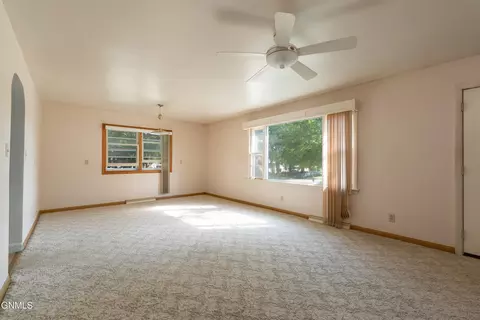 1420 Laforest Ave, Bismarck, ND 58501 photo 7